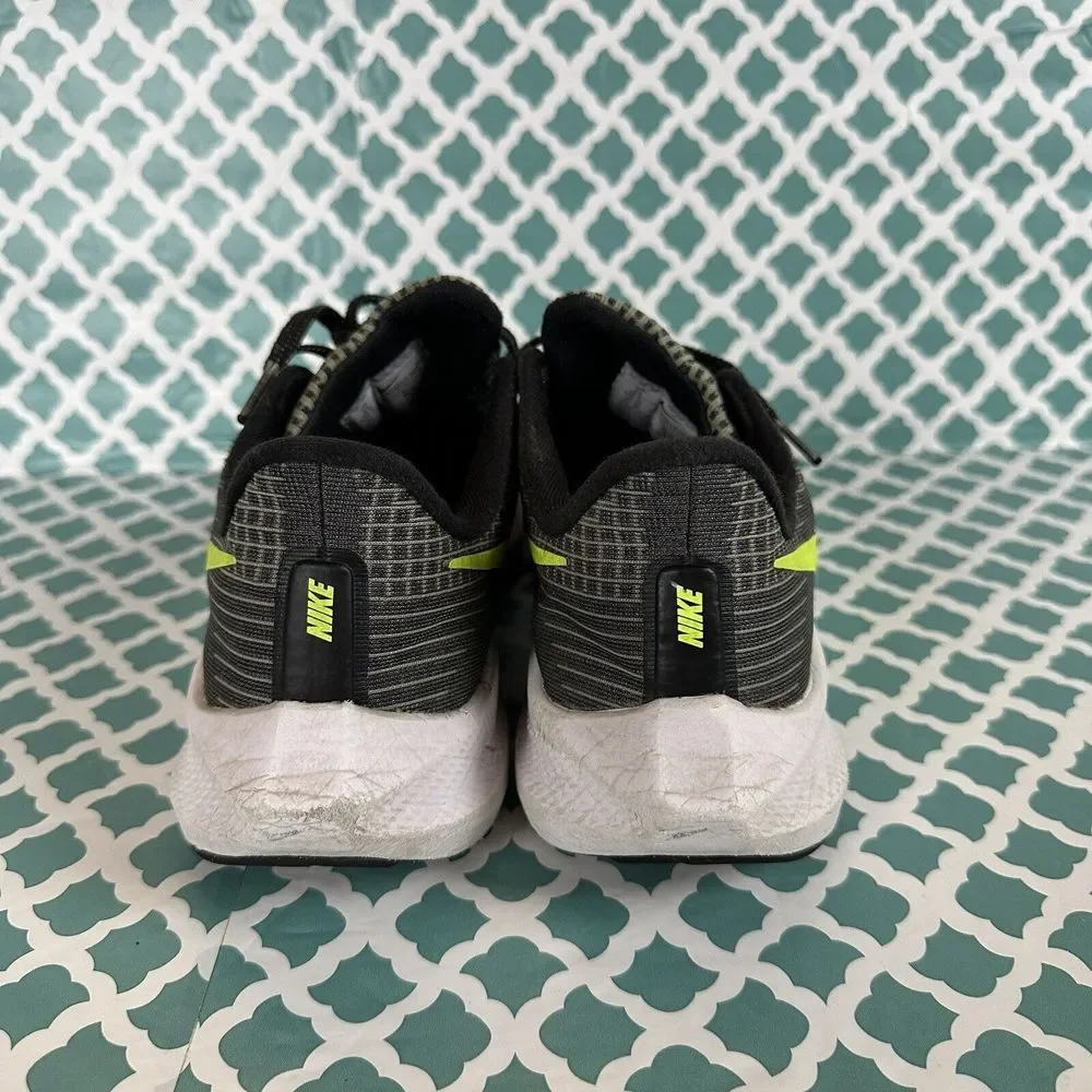 Nike‎ Air Zoom Pegasus 39 NN Black/Volt-Barely Volt DM4015-002 Size 7Y